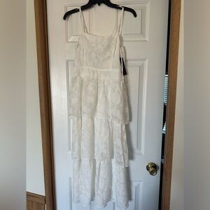 Lulus appliqué midi dress